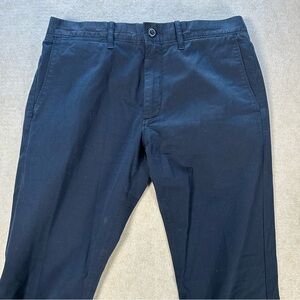 Men’s J.Crew stretch pants size 31/34 number 484 in Navy blue